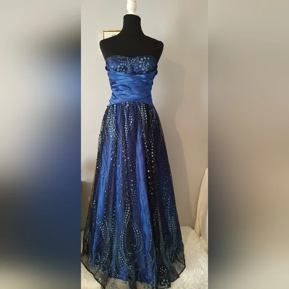 Adrianna Papell | Dresses | Hayley Logan Strapless Dress Blue And Glittery  Dress Prom Party Size 56 Corset | Poshmark